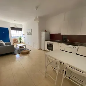 Cerca De Piscinas Naturales , Punta Mujeres España